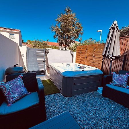 Logement Du Sud Avec Jacuzzi Sommières Kültér fotó