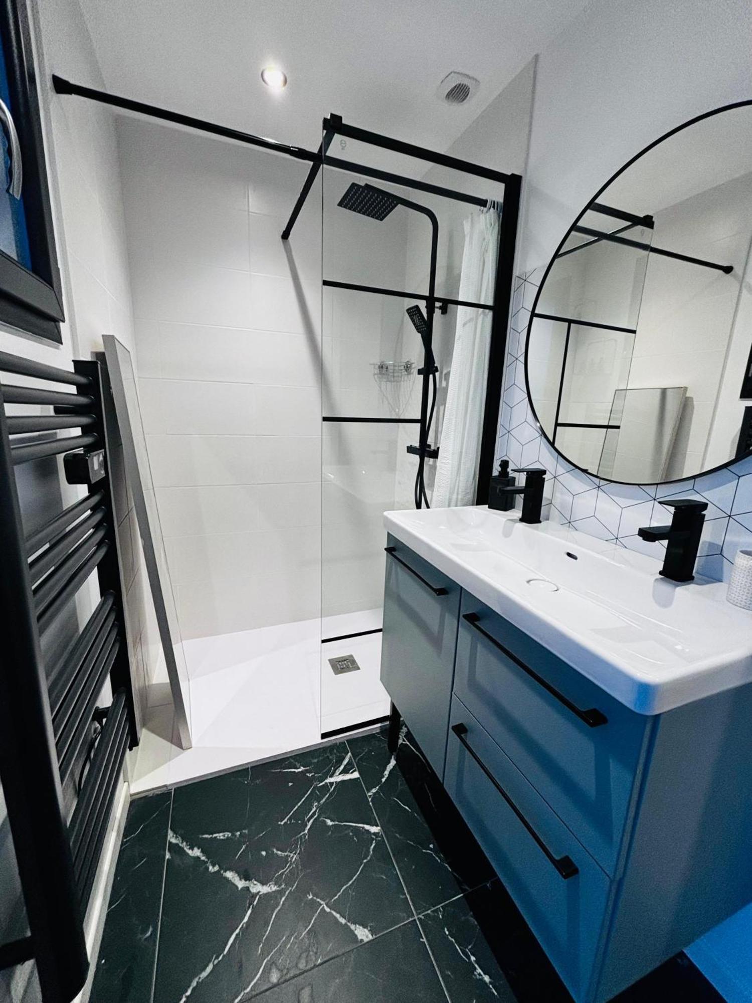 Logement Du Sud Avec Jacuzzi Sommières Kültér fotó